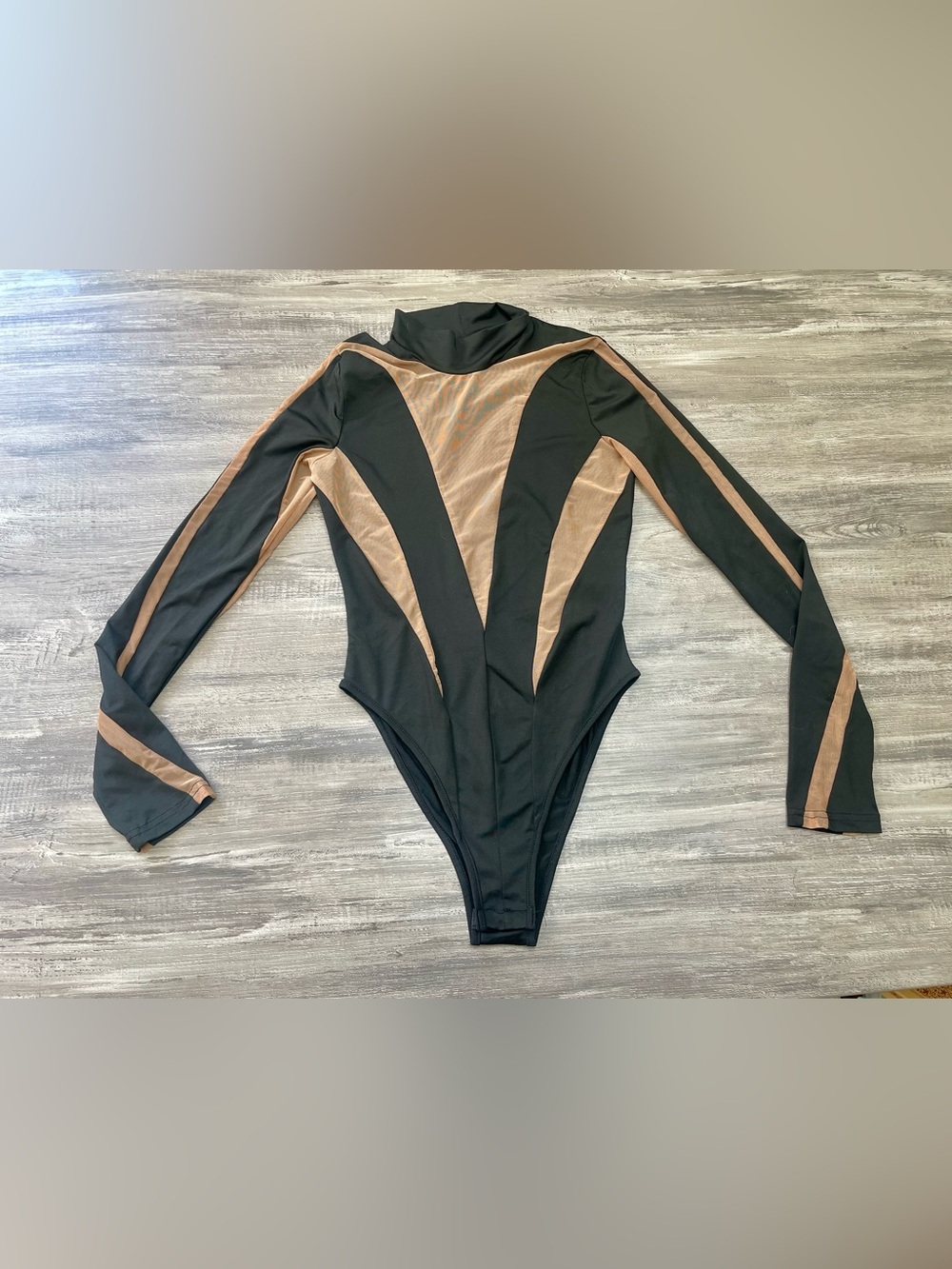 Long-Sleeve Black and Tan High-Neck Women's Performance Wear
